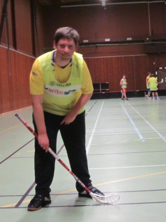 Nu är jag igång igen med innebandyn. Den 8/12 då ska jag spela en match i Hallands-serien i Brearedshallen. Den 18/12 blir det en uppvisningsmatch för oss i  pausen i Sparbankshallen då spelar WIC -PIXBO. Spännande.